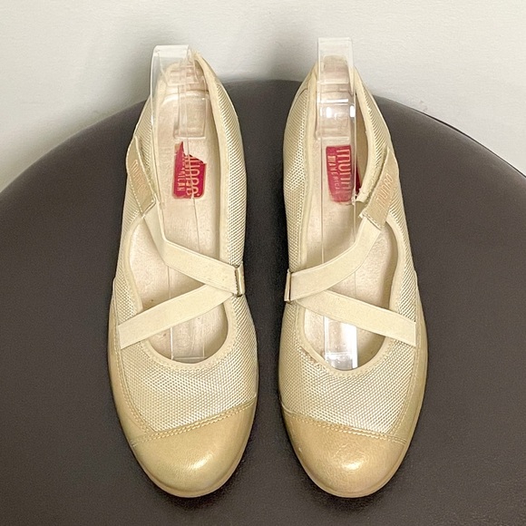 Munro Gold Angie Mary Janes Elastic Straps - Picture 2 of 13